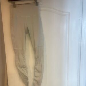 Alo Yoga Goddess Leggings